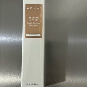 Monat BB Cream SPF40 in Porcelain